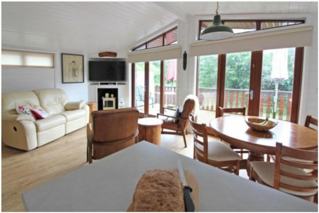 Astbury Falls Luxury Retreats Eardington Buitenkant foto